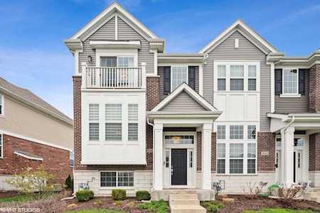2940 Madison Dr Naperville, IL 60564