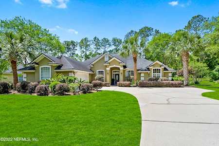 117 Edgewater Branch Dr St Johns, FL 32259