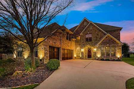 8451 Fairfield Street Lantana, TX 76226