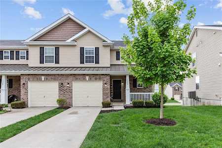 1326 New Charter Ln Ofallon, MO 63366