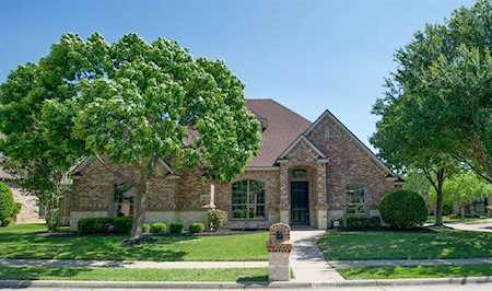 8600 Glenbrook Drive North Richland Hills, TX 76182