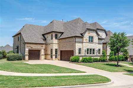 653 Meadow Creek Drive Keller, TX 76248