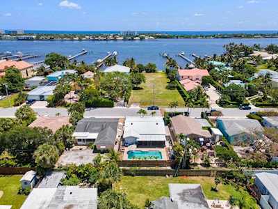 1715 N Lakeside Drive Lake Worth Beach, FL 33460