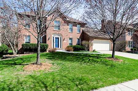 2246 River Woods Dr Naperville, IL 60565