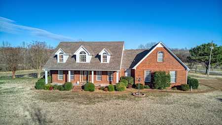 340 Coffey Circle Wildersville, TN 38388
