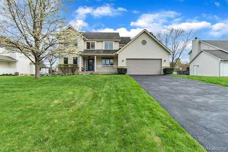1376 Baywood Circle Brighton, MI 48116