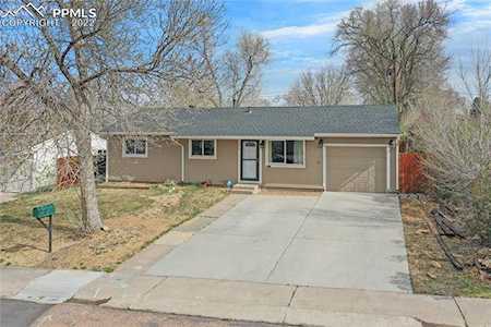 524 Cottonwood Drive Colorado Springs, CO 80911