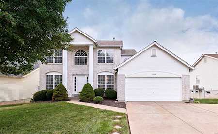 1268 Harting Dr Florissant, MO 63031