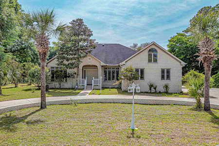 409 Queens Rd. Myrtle Beach, SC 29572