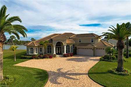 655 Henley Dr Naples, FL 34104