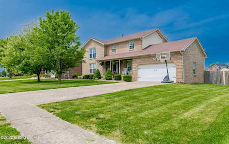 212 Shady Brook Ln Shepherdsville, KY 40229