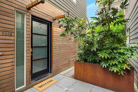 732 Boylston Ave E #B Seattle, WA 98121