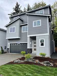 20507 4th Place W #6 Lynnwood, WA 98036