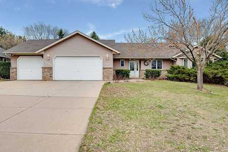 1043 Sunrise Drive Woodbury, MN 55125