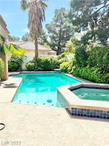 8041 Castle Pines Ave Las Vegas, NV 89113