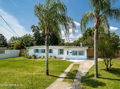 22 Forrestal Cir Atlantic Beach, FL 32233