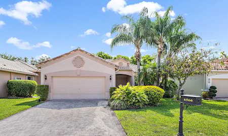 6566 Pavone Street Lake Worth Beach, FL 33467