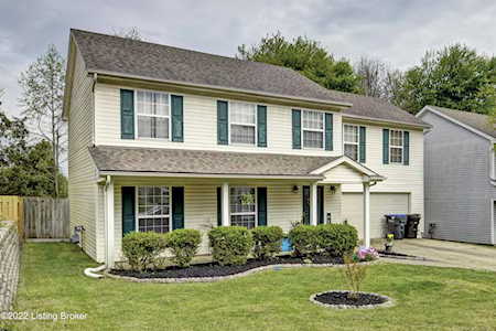 8107 Apple Valley Dr Louisville, KY 40228
