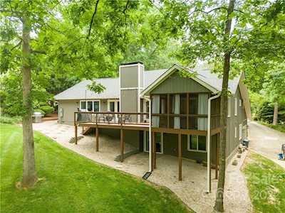 5 Hollyberry Woods Lake Wylie, SC 29710