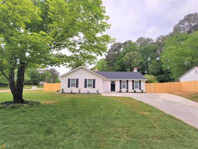 693 Martin Road Stone Mountain, GA 30088