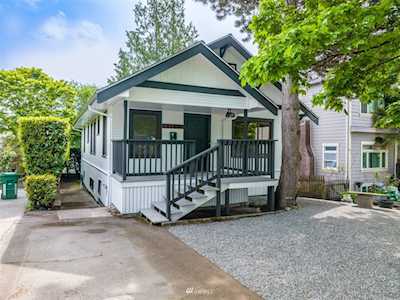4042 1st Ave NE Seattle, WA 98105