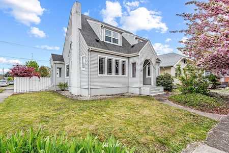 239 Front St SW Castle Rock, WA 98611