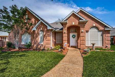 4334 Clayton Street Grand Prairie, TX 75052