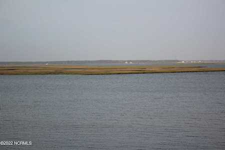 184 Lennoxville Point Road Beaufort, NC 28516