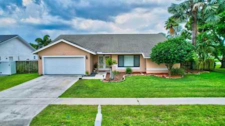 454 Sequoia Lane Boca Raton, FL 33487