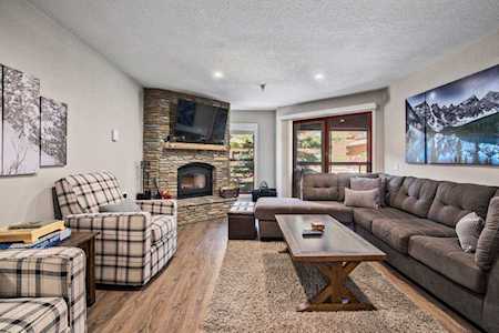 865 Majestic Pines Mammoth Lakes, CA 93546