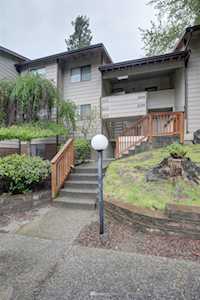 19818 15th Ave NE #103 Shoreline, WA 98155