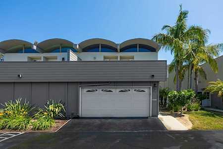 334 Tours Ln Costa Mesa, CA 92627