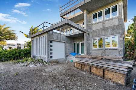 2185 Meridian Ave Miami Beach, FL 33139