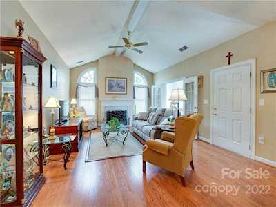 8681 Windsor Ridge Dr Charlotte, NC 28277
