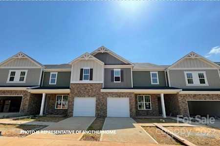 8142 Merryvale Ln Charlotte, NC 28214