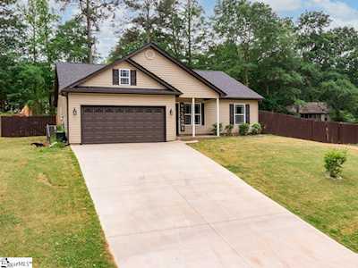 120 Poplar Creek Dr Spartanburg, SC 29303