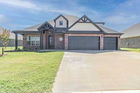 909 Carlock Dr Pea Ridge, AR 72751