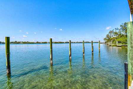 106 W Riverside Drive Jupiter, FL 33469