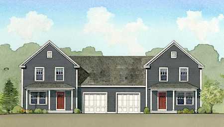 11 Rockwood Ln Gorham, ME 04038