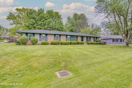131 Bayberry Rd Versailles, KY 40383