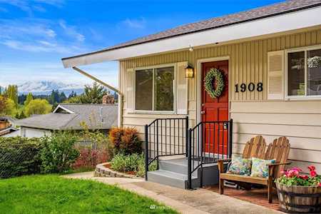 1908 NE Bentley Dr Bremerton, WA 98311