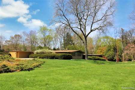 41900 South Dr Canton Twp, MI 48188