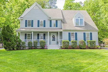 9063 Little Joselyn Dr Mechanicsville, VA 23116