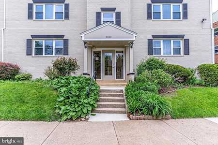 3049 Patrick Henry Dr #201 Falls Church, VA 22044