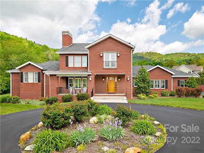 926 New Haw Creek Rd Asheville, NC 28805