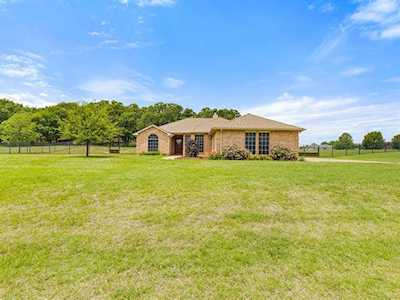 2900 Jakes Meadow Burleson, TX 76028