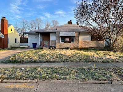 1621 Vancouver Drive Dayton, OH 45406