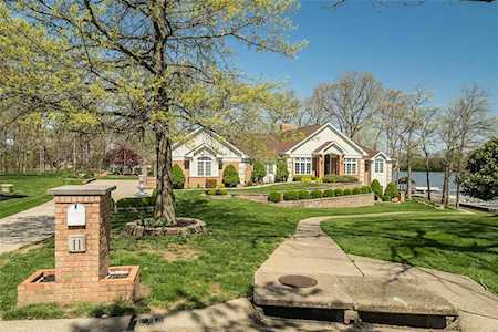 11 Stone Falcon Ct Lake St Louis, MO 63367
