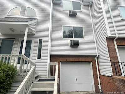 925 Oronoke Road #17H Waterbury, CT 06708