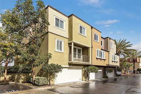 13 Bluefin Ct Newport Beach, CA 92663
